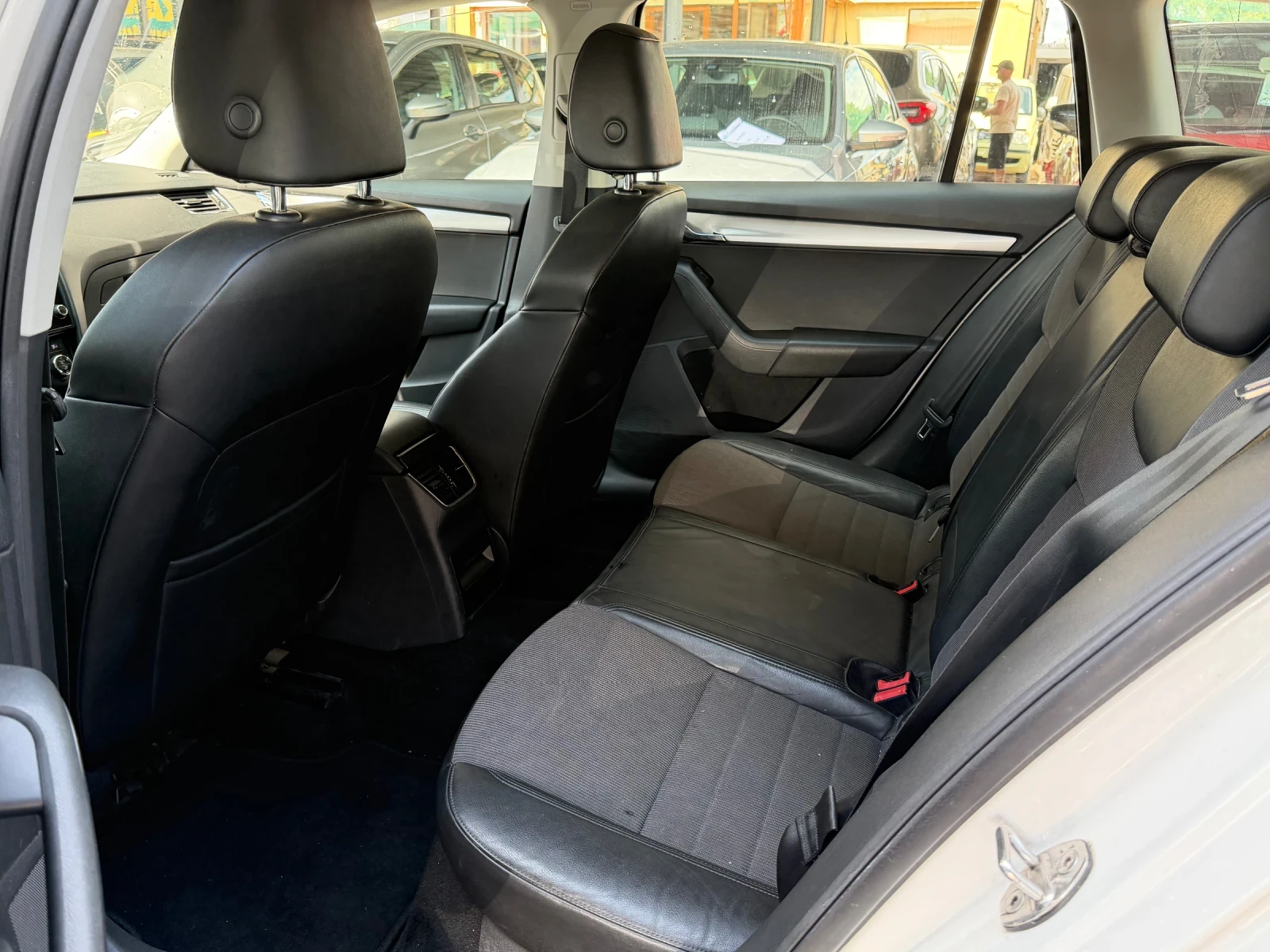 Skoda Octavia 2019* DIGITAL* 1.6TDI* 115к.с* NAVI* euro6B, снимка 13 - Автомобили и джипове - 56180883
