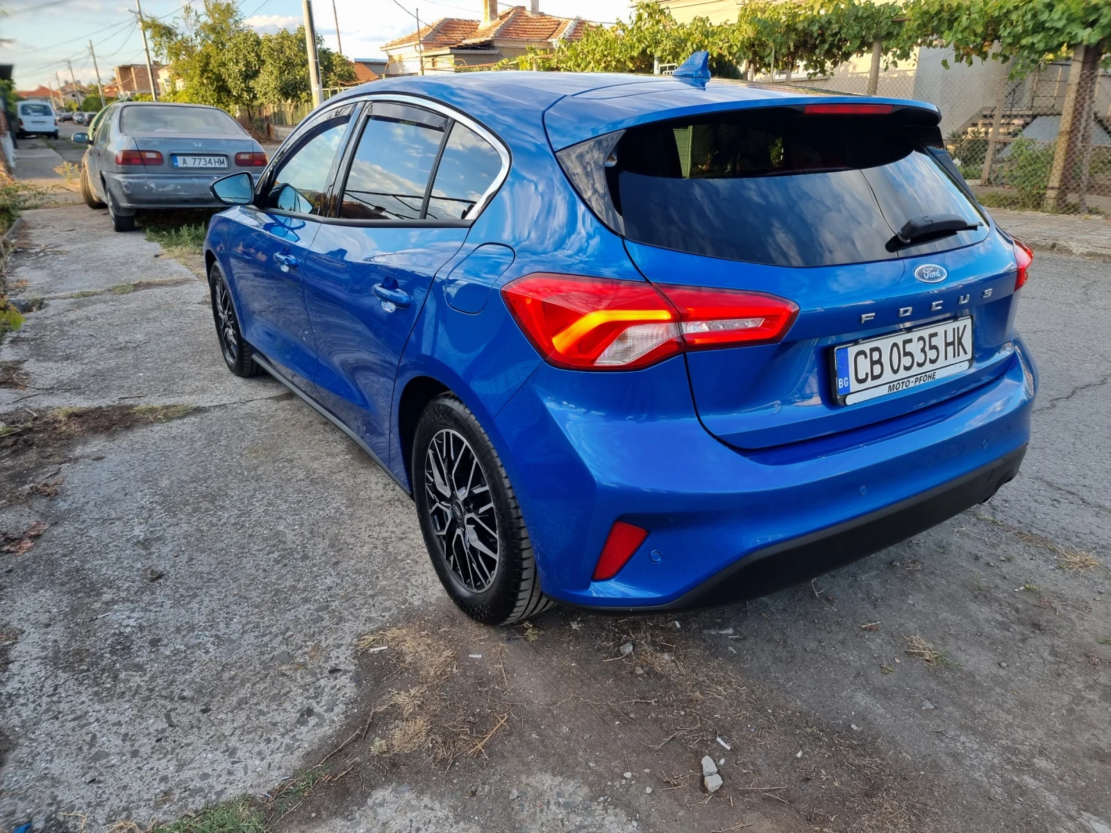 Ford Focus 1.0 ecoBoost, снимка 2 - Автомобили и джипове - 56215431