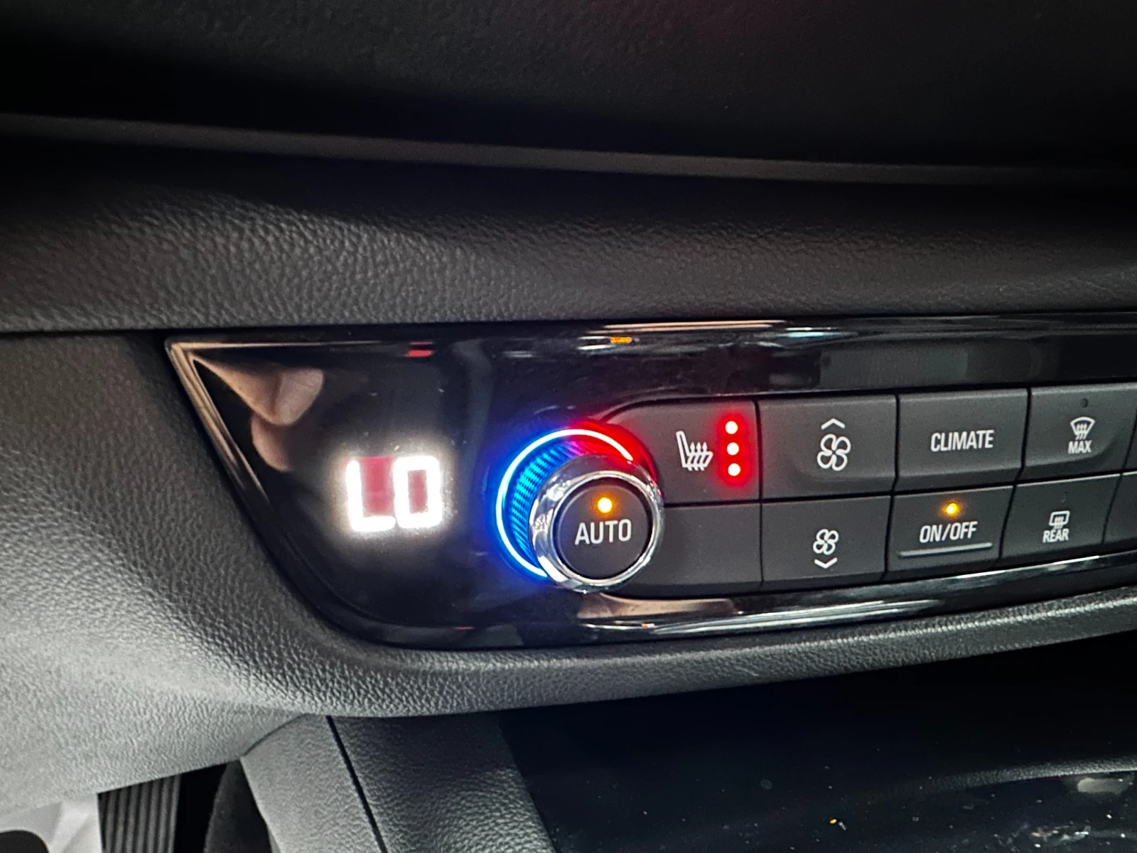 Opel Insignia 2.0d 170 �.�.  | Mobile.bg � ����������� 11