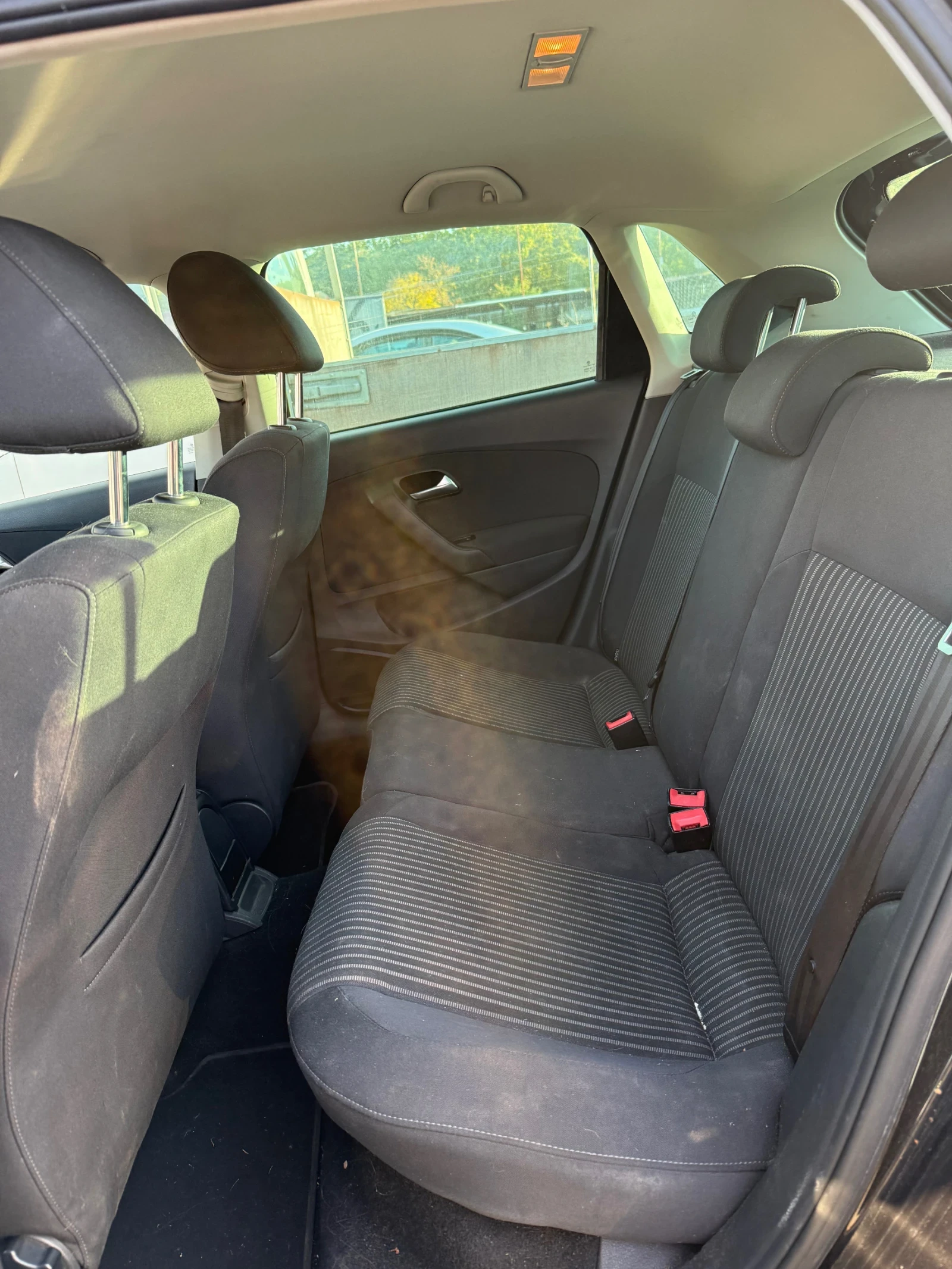 VW Polo 1.6 TDI, снимка 7 - Автомобили и джипове - 56601847
