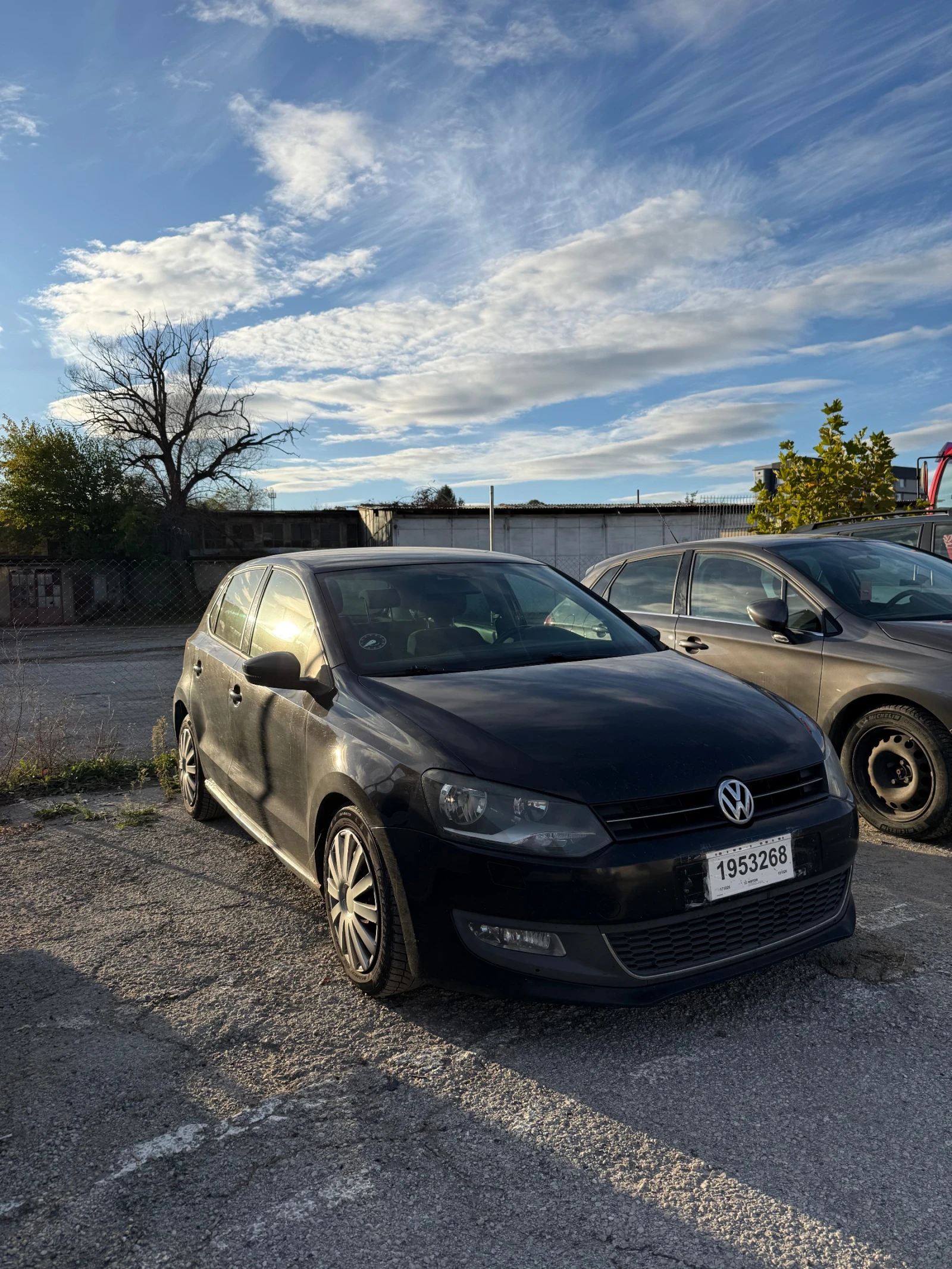 VW Polo 1.6 TDI, снимка 2 - Автомобили и джипове - 56601847