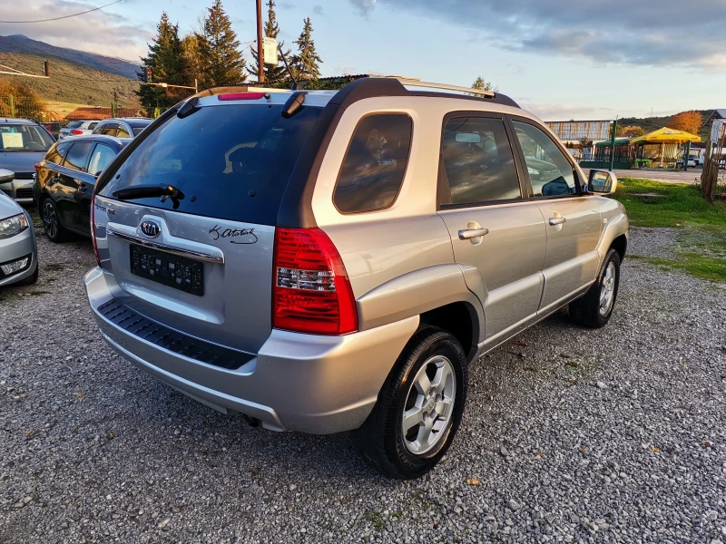 Kia Sportage 2.0, снимка 7 - Автомобили и джипове - 47561671