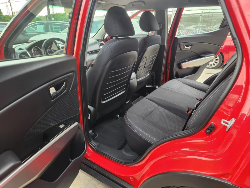 SsangYong Tivoli 1.6I-128к.с EURO 6b-НАВИГАЦИЯ-ШВЕЙЦАРИЯ, снимка 14 - Автомобили и джипове - 50661850