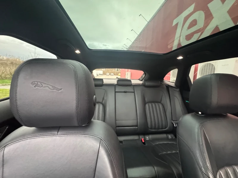 Jaguar F-PACE 2.0D* Full* led* digital* 110 000 kм, снимка 13 - Автомобили и джипове - 53073360