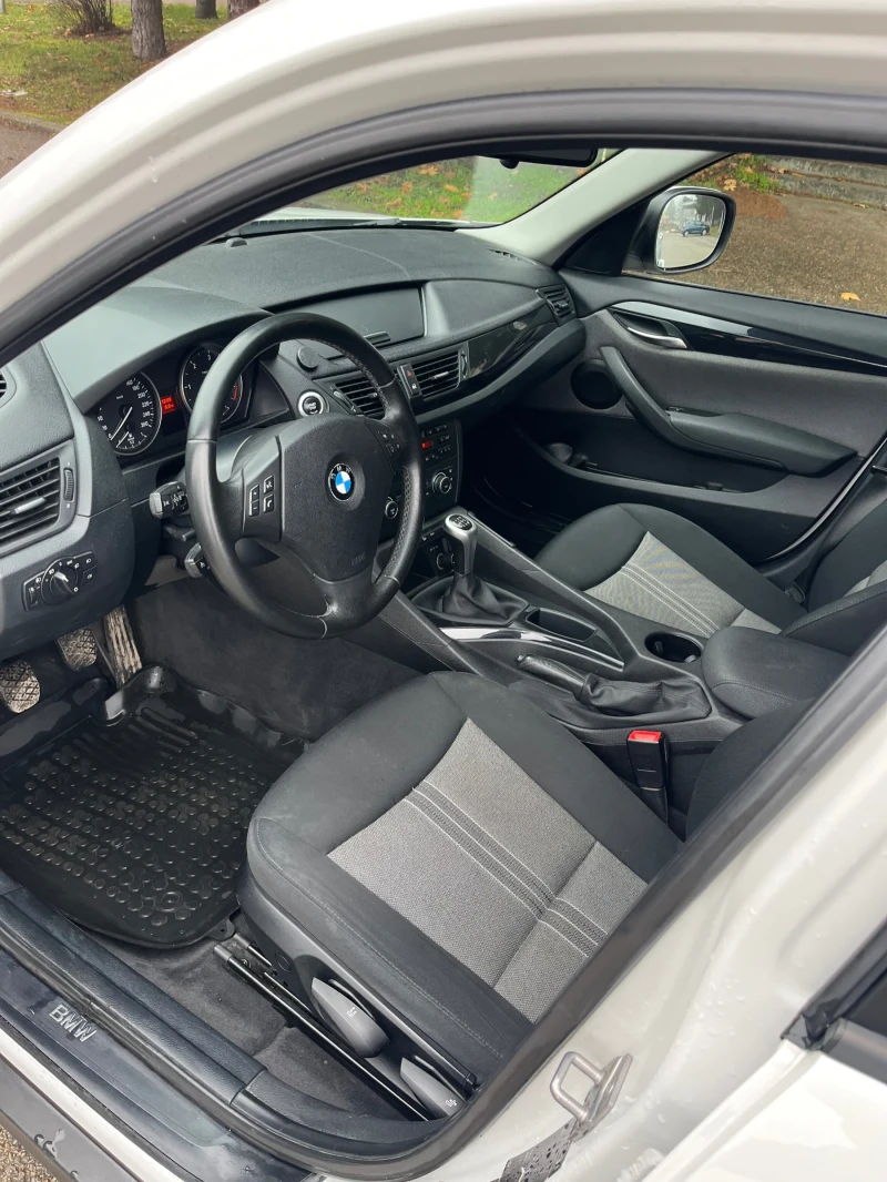 BMW X1 X-drive Обслужена, снимка 8 - Автомобили и джипове - 53219287