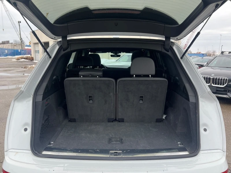 Audi Q7  Komfort | Панорама | 7 Места |  Сервизна История , снимка 14 - Автомобили и джипове - 53542544