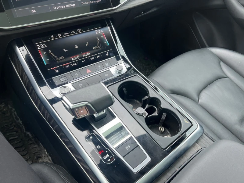 Audi Q7  Komfort | Панорама | 7 Места |  Сервизна История , снимка 10 - Автомобили и джипове - 53542544