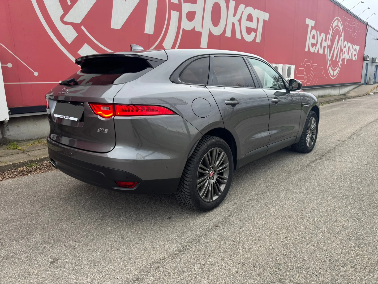 Jaguar F-PACE 2.0D* Full* led* digital* 110 000 kм - изображение 5