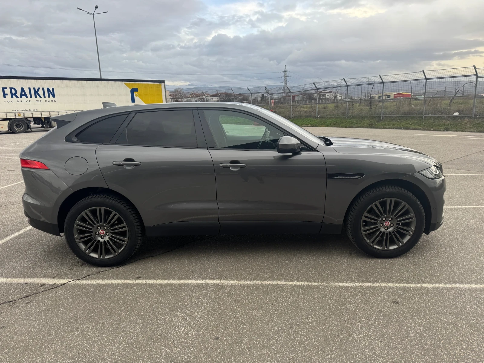 Jaguar F-PACE Full/Led/Digital - 110000 kм, снимка 5 - Автомобили и джипове - 53073360