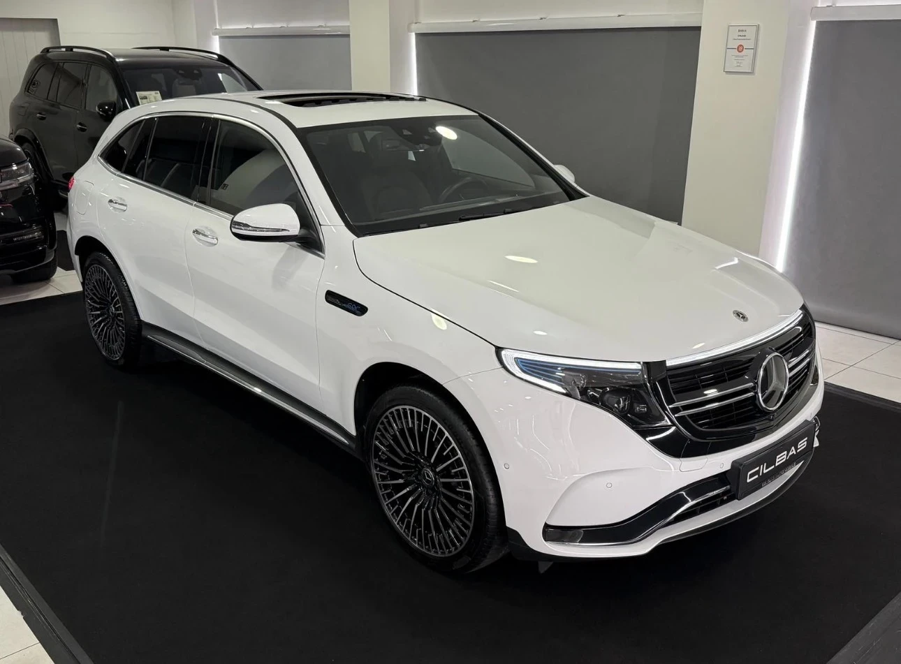 Mercedes-Benz EQC 400 4М 21  Dist HUD, снимка 3 - Автомобили и джипове - 54184486