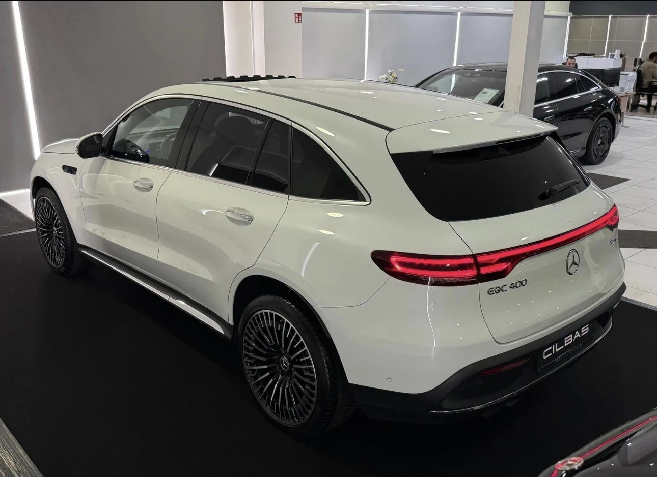 Mercedes-Benz EQC 400 4М 21  Dist HUD, снимка 7 - Автомобили и джипове - 54184486