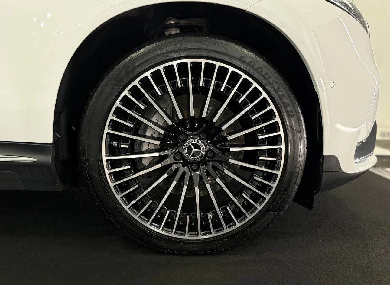 Mercedes-Benz EQC 400 4М 21  Dist HUD, снимка 5 - Автомобили и джипове - 54184486