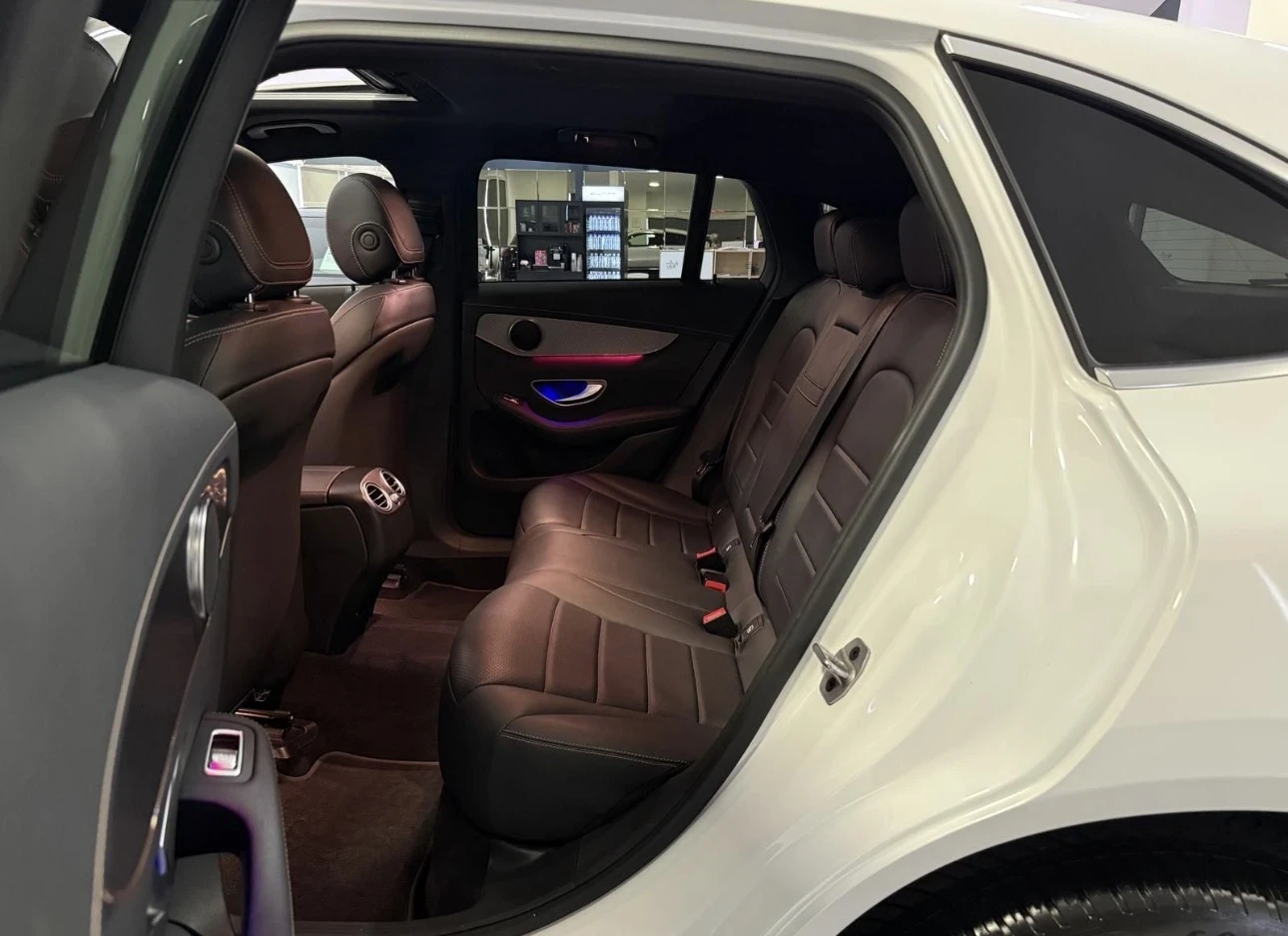 Mercedes-Benz EQC 400 4М 21  Dist HUD, снимка 10 - Автомобили и джипове - 54184486