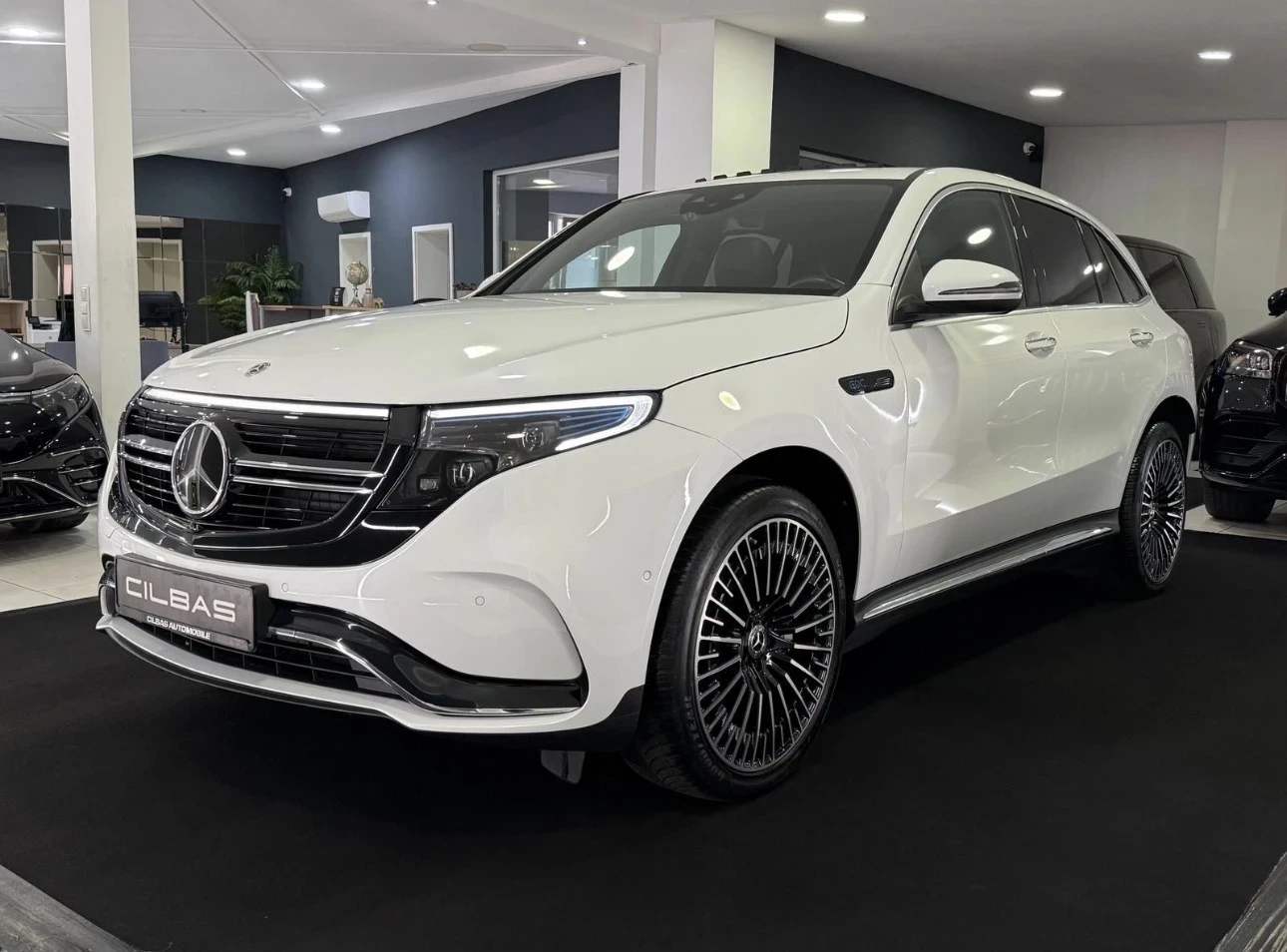 Mercedes-Benz EQC 400 4М 21  Dist HUD, снимка 2 - Автомобили и джипове - 54184486