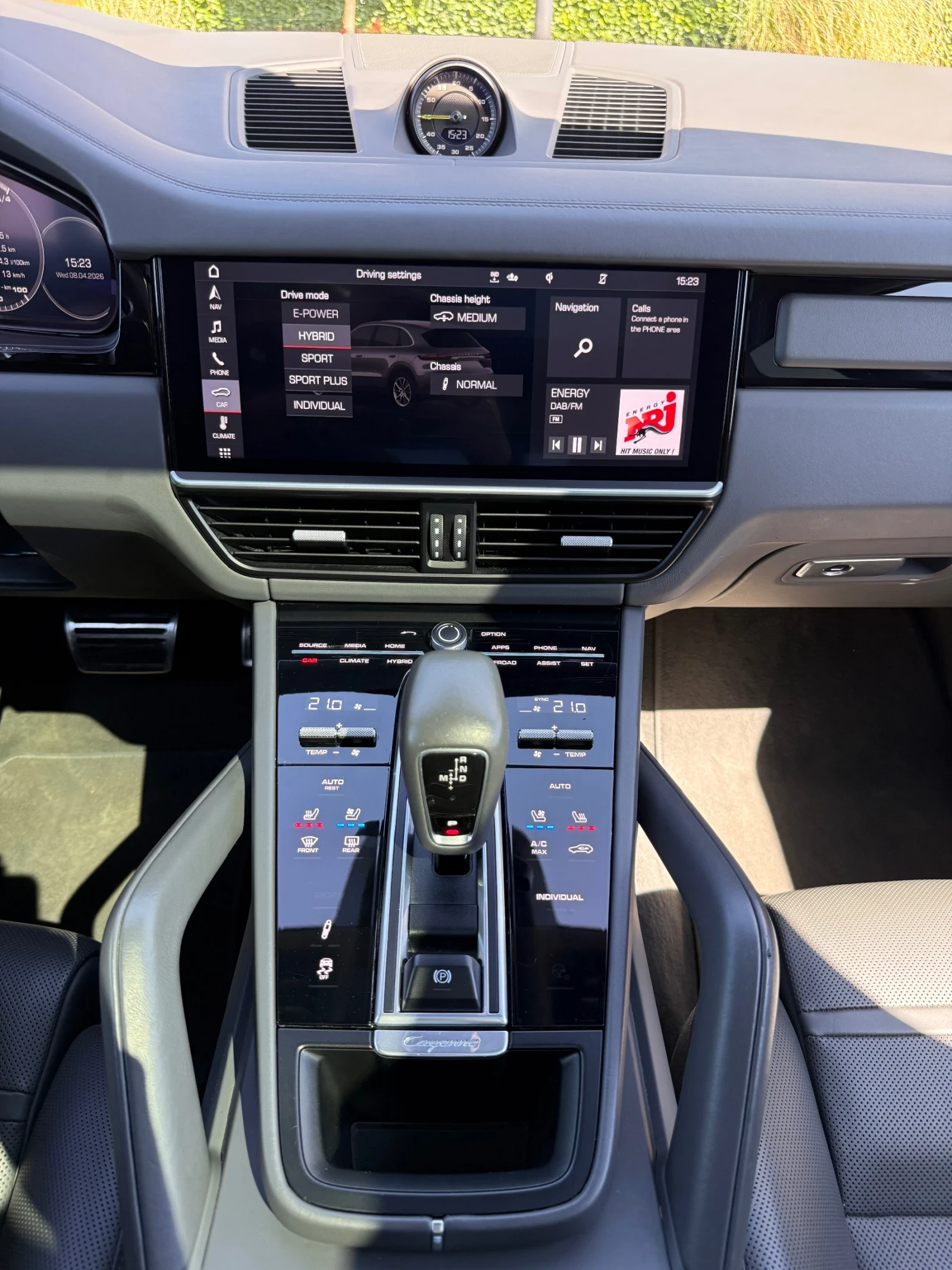 Porsche Cayenne 3.0 V6 E-Hybrid, снимка 13 - Автомобили и джипове - 54205176