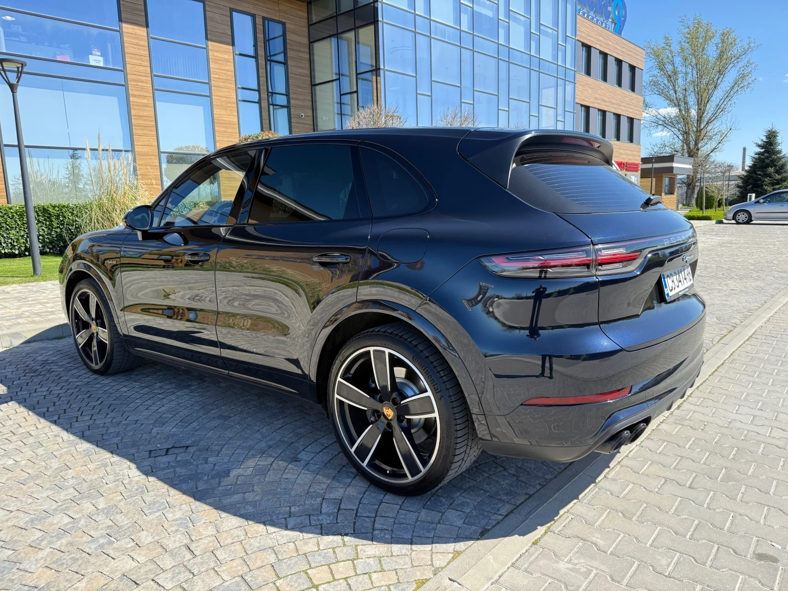 Porsche Cayenne 3.0 V6 E-Hybrid, снимка 7 - Автомобили и джипове - 54205176