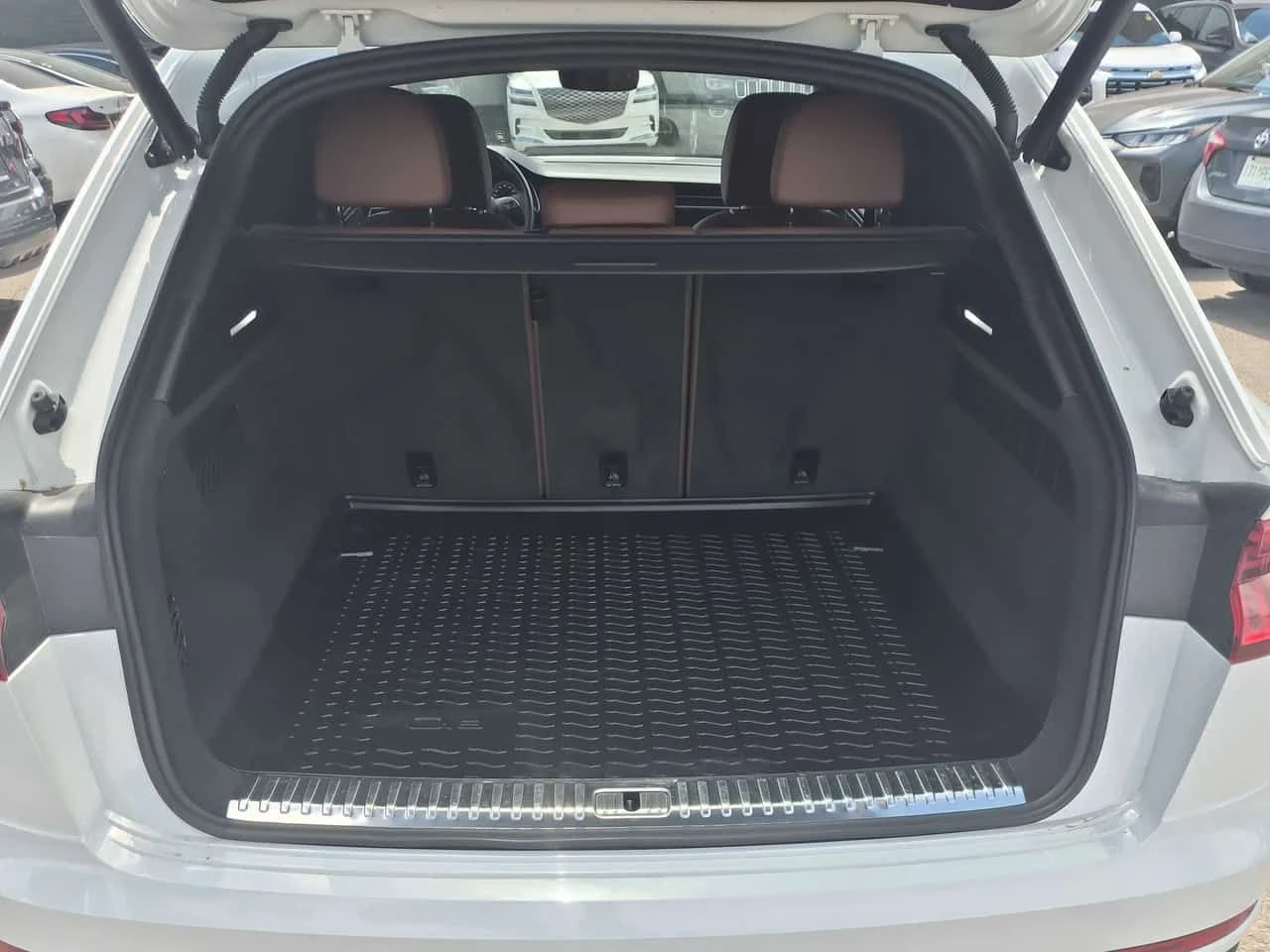 Audi Q8 Technik | CARFAX | ���������� ��� ������������  | Mobile.bg � ����������� 17