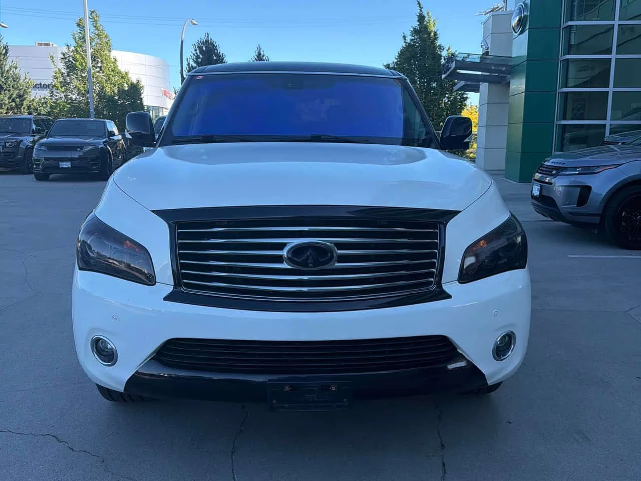 Infiniti QX56 * 7 passenger * АВТОКРЕДИТ БЕЗ ПЪРВОНАЧАЛНА ВНОСКА, снимка 6 - Автомобили и джипове - 55528591