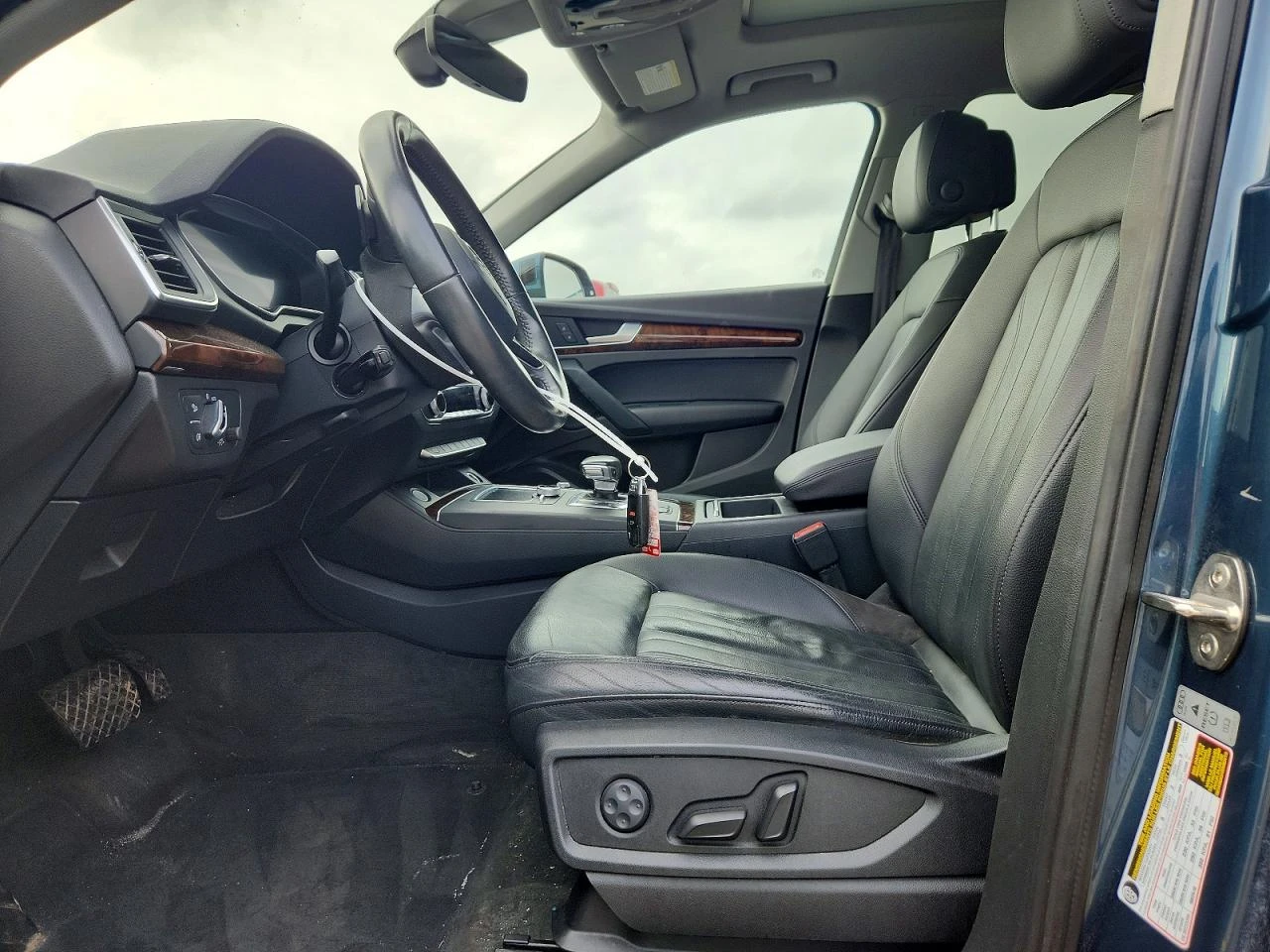 Audi Q5 2.0l Premium Plus, снимка 7 - Автомобили и джипове - 55802914