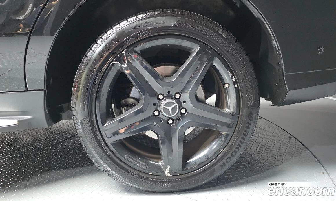 Mercedes-Benz GLE GLE350 d 4MATIC, снимка 4 - Автомобили и джипове - 56117484