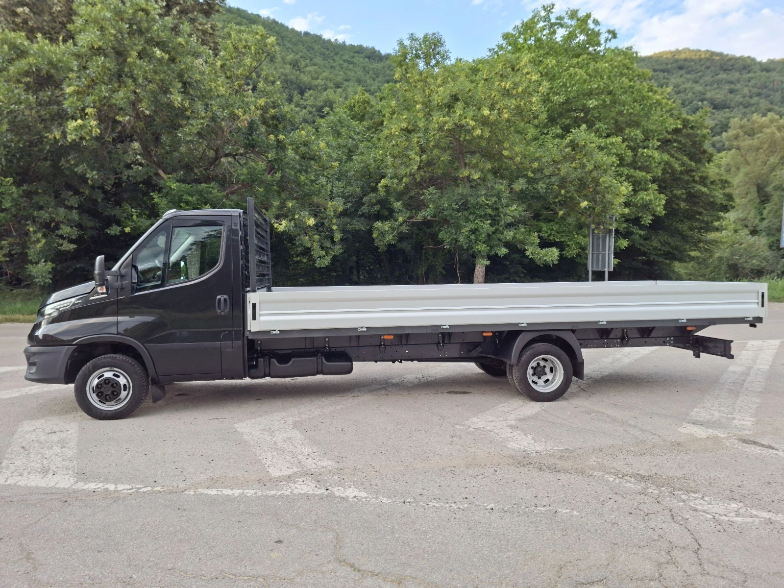 Iveco Daily 50С21* 3.5т* 6.05м* КЛИМА* LED* NAVI, снимка 2 - Бусове и автобуси - 55225812
