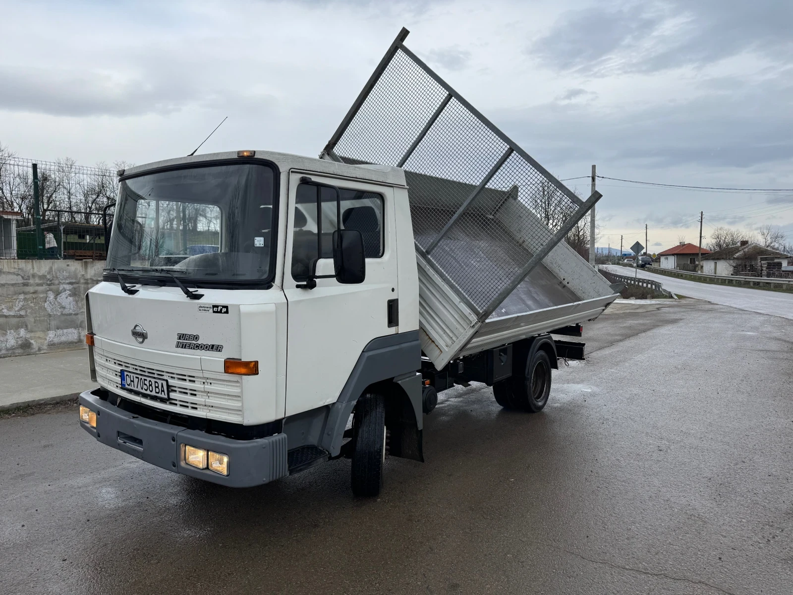 Nissan L35 3.0 TDi "B" категория, снимка 6 - Бусове и автобуси - 56072169