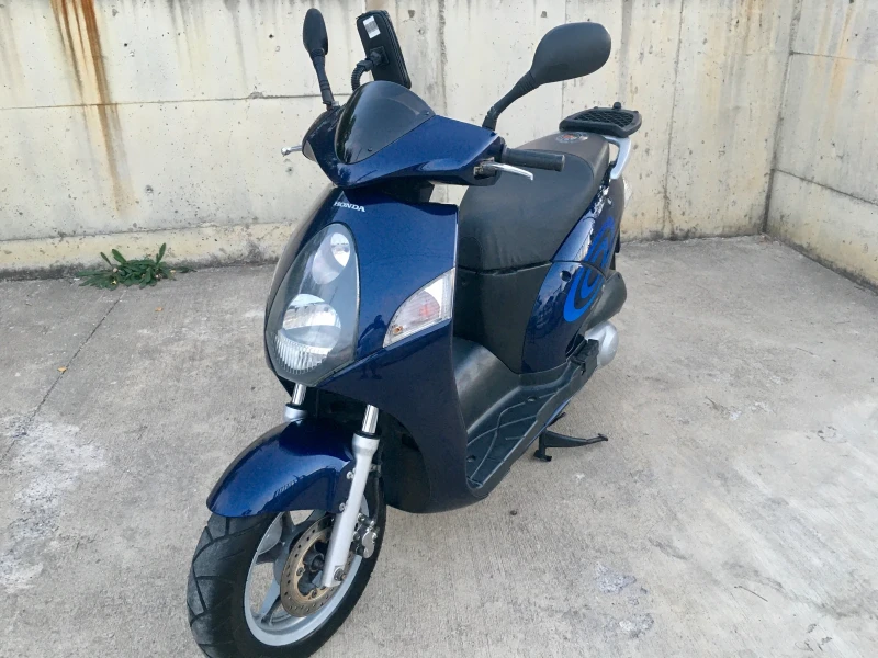 Honda Sh Nes 125, снимка 2 - Мотоциклети и мототехника - 52788191