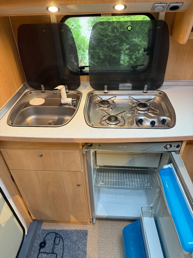 Каравана Burstner Ventana , снимка 5 - Каравани и кемпери - 50419625