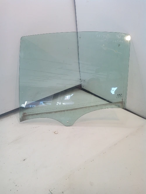 Стъкло странично задно ляво Рено Лагуна