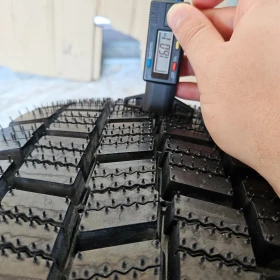 Гуми, снимка 3