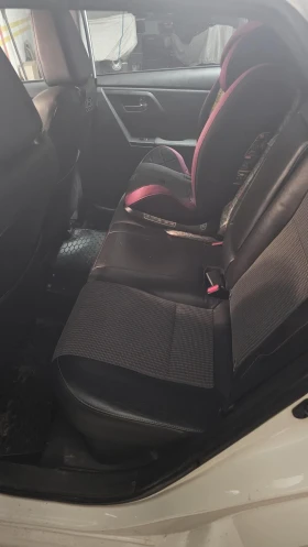 Toyota Auris - 15000 € / 29337.45 лв. - 45643093 13