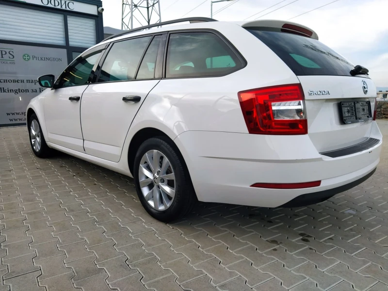 Skoda Octavia Face1.6tdi-(116hp Euro 6B)Авто. Нави.Парктроник Дс, снимка 4 - Автомобили и джипове - 47573077