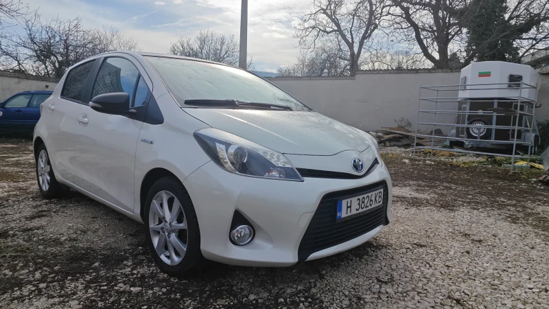 Toyota Yaris, снимка 3 - Автомобили и джипове - 49599631