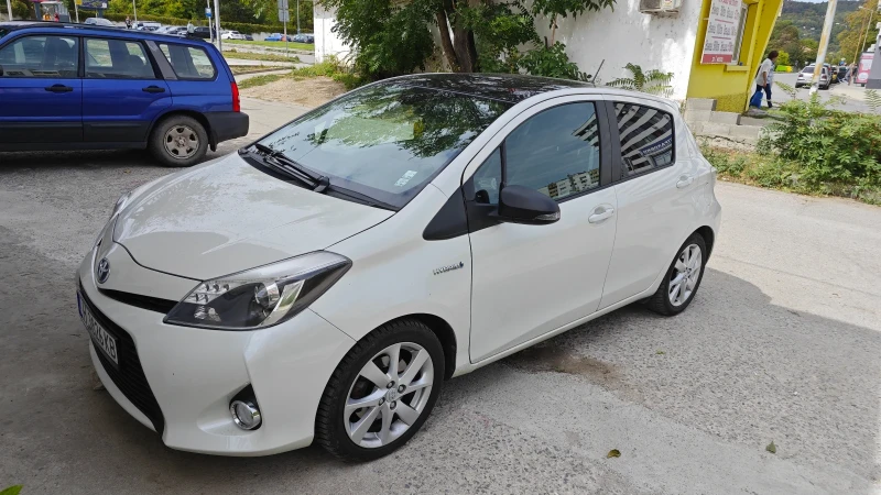 Toyota Yaris, снимка 14 - Автомобили и джипове - 49599631