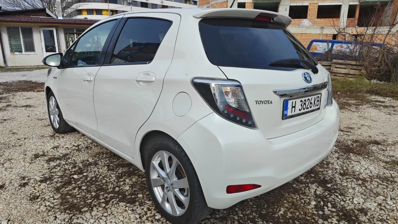 Toyota Yaris, снимка 6 - Автомобили и джипове - 49599631