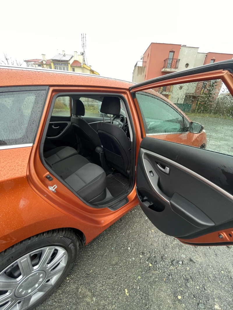 Hyundai I30 1.6 CRDI, снимка 12 - Автомобили и джипове - 48700836