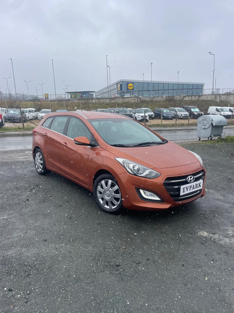 Hyundai I30 1.6 CRDI, снимка 2 - Автомобили и джипове - 48700836