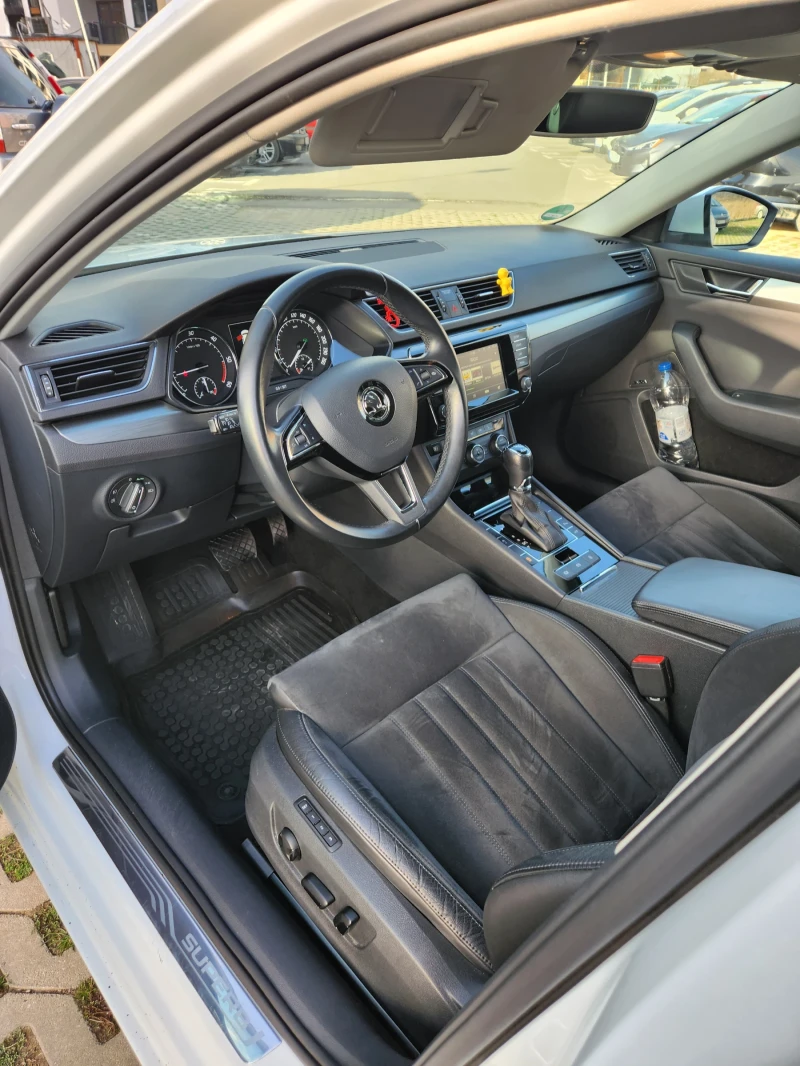 Skoda Superb 2.0 4x4, снимка 10 - Автомобили и джипове - 49692249