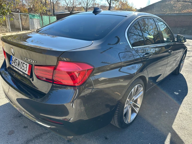 BMW 330 BMW 330e Plug in Hybrid Harman Kardon, снимка 4 - Автомобили и джипове - 52630008