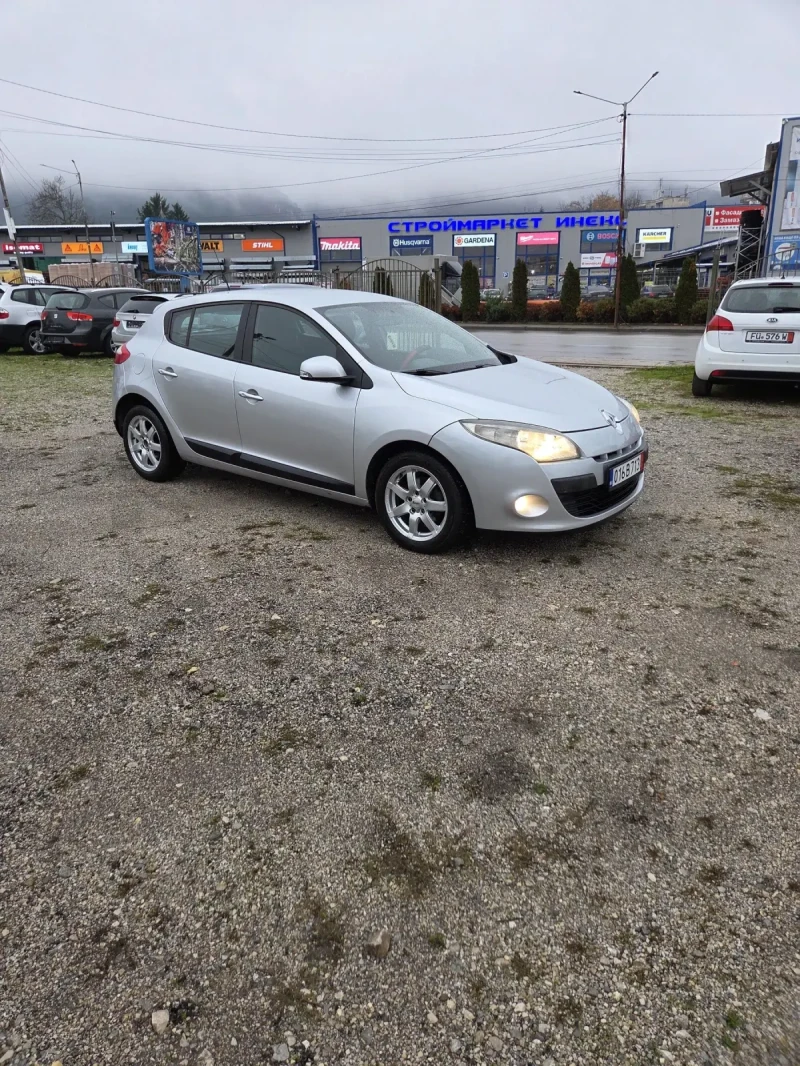 Renault Megane 1.5 DCI, снимка 10 - Автомобили и джипове - 52584237