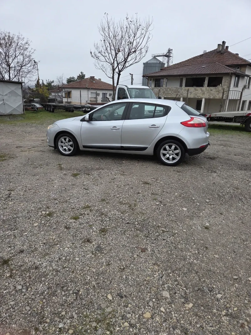 Renault Megane 1.5 DCI, снимка 6 - Автомобили и джипове - 52584237