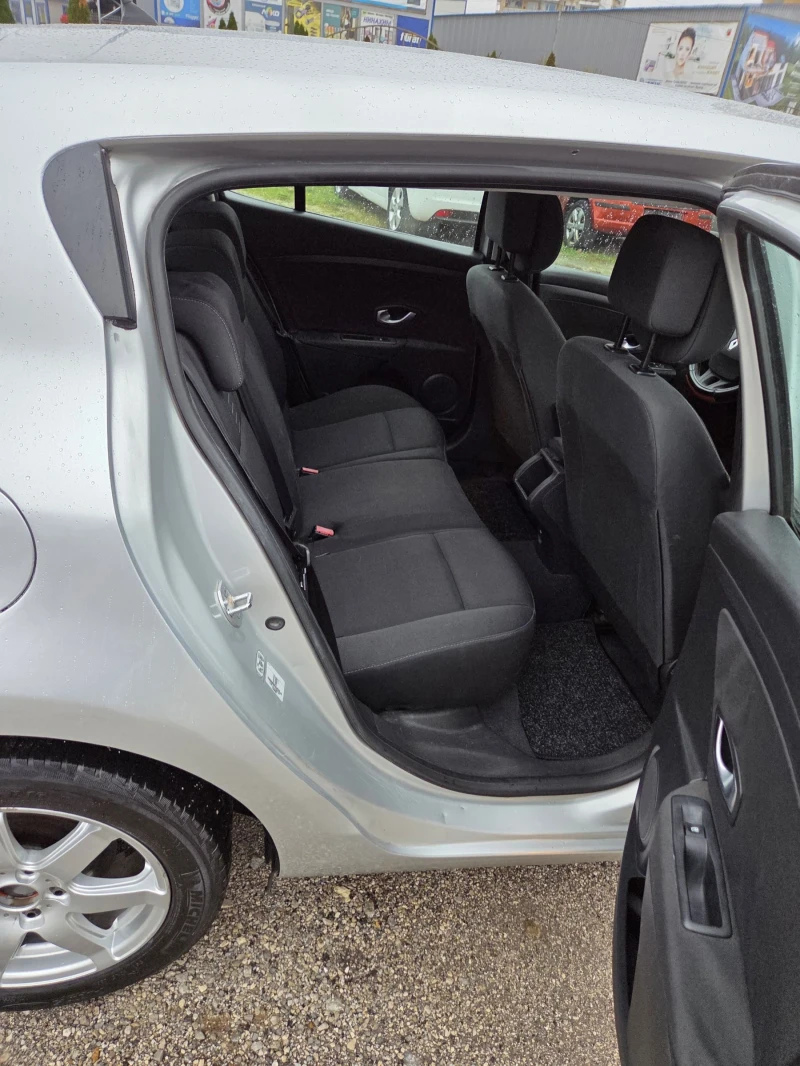 Renault Megane 1.5 DCI, снимка 13 - Автомобили и джипове - 52584237