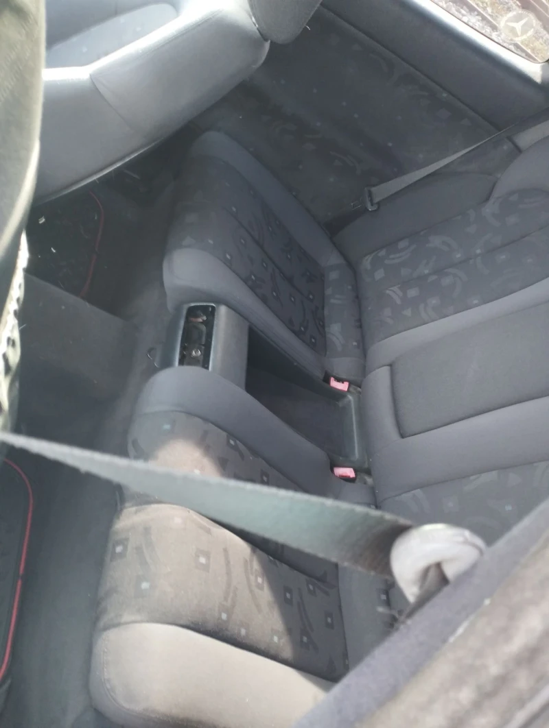 Mercedes-Benz CLK 230, снимка 9 - Автомобили и джипове - 53537390