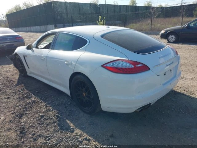 Porsche Panamera 4S* 4X4* BOSE* Keyless* Подгрев* Обдух* Панорама*  - изображение 2