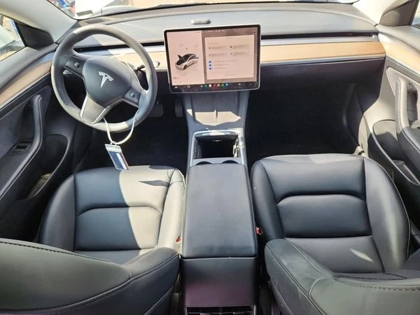 Tesla Model 3, снимка 9 - Автомобили и джипове - 56117929