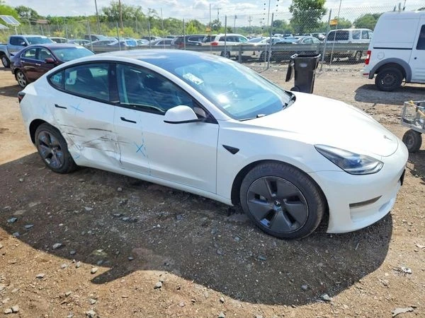 Tesla Model 3, снимка 5 - Автомобили и джипове - 56117929