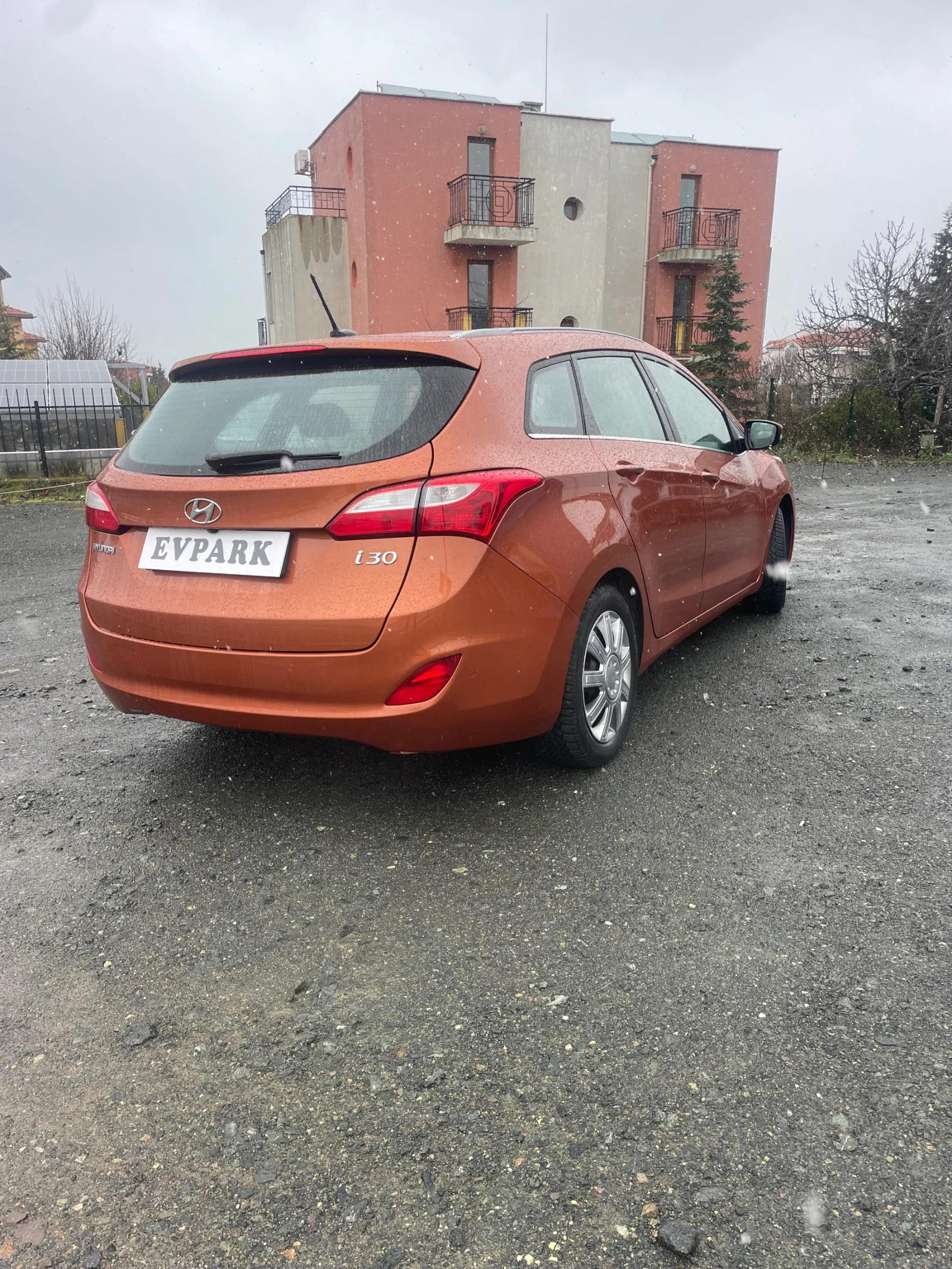 Hyundai I30 1.6 CRDI - изображение 4