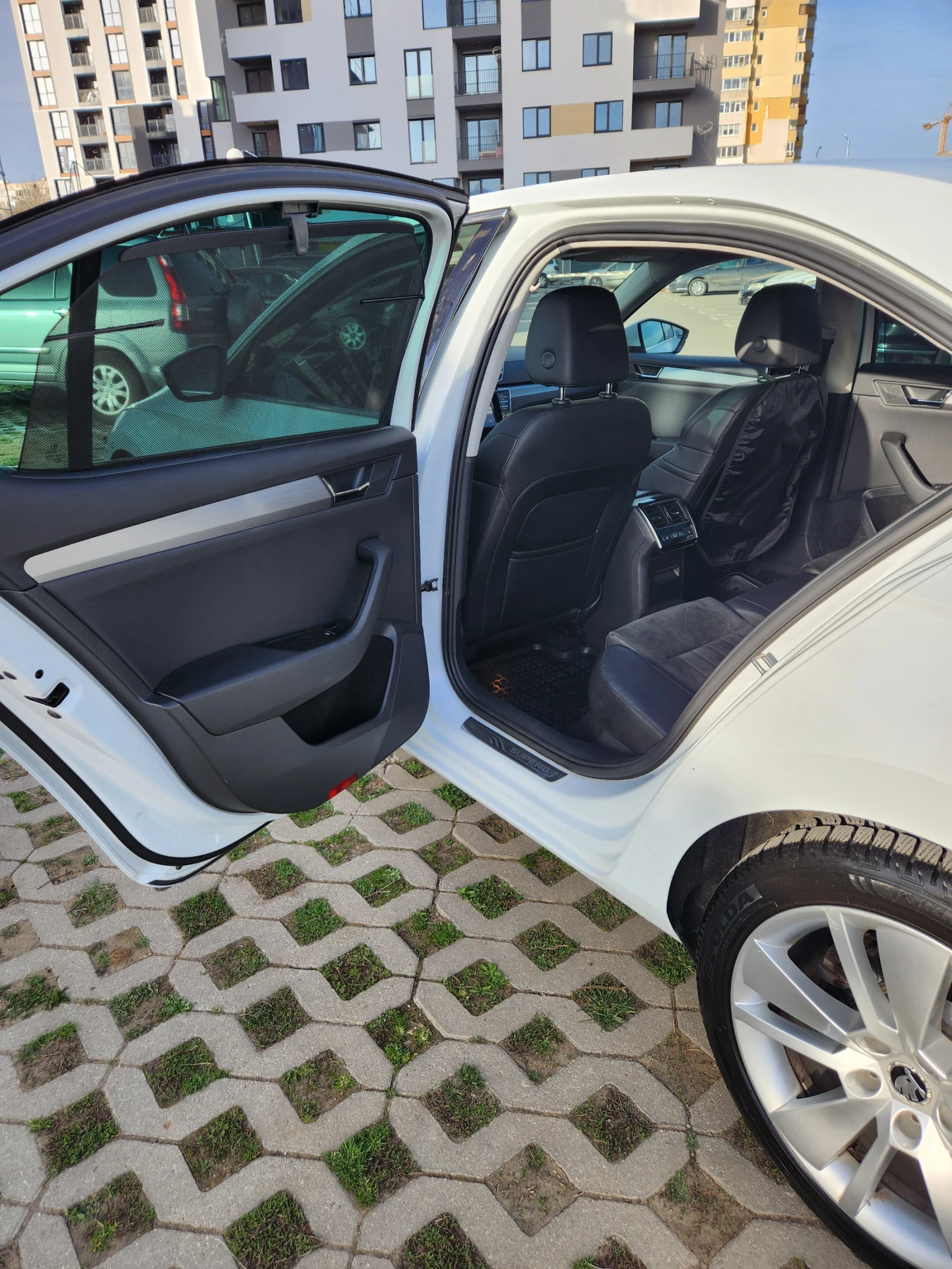 Skoda Superb 2.0 4x4 - изображение 7
