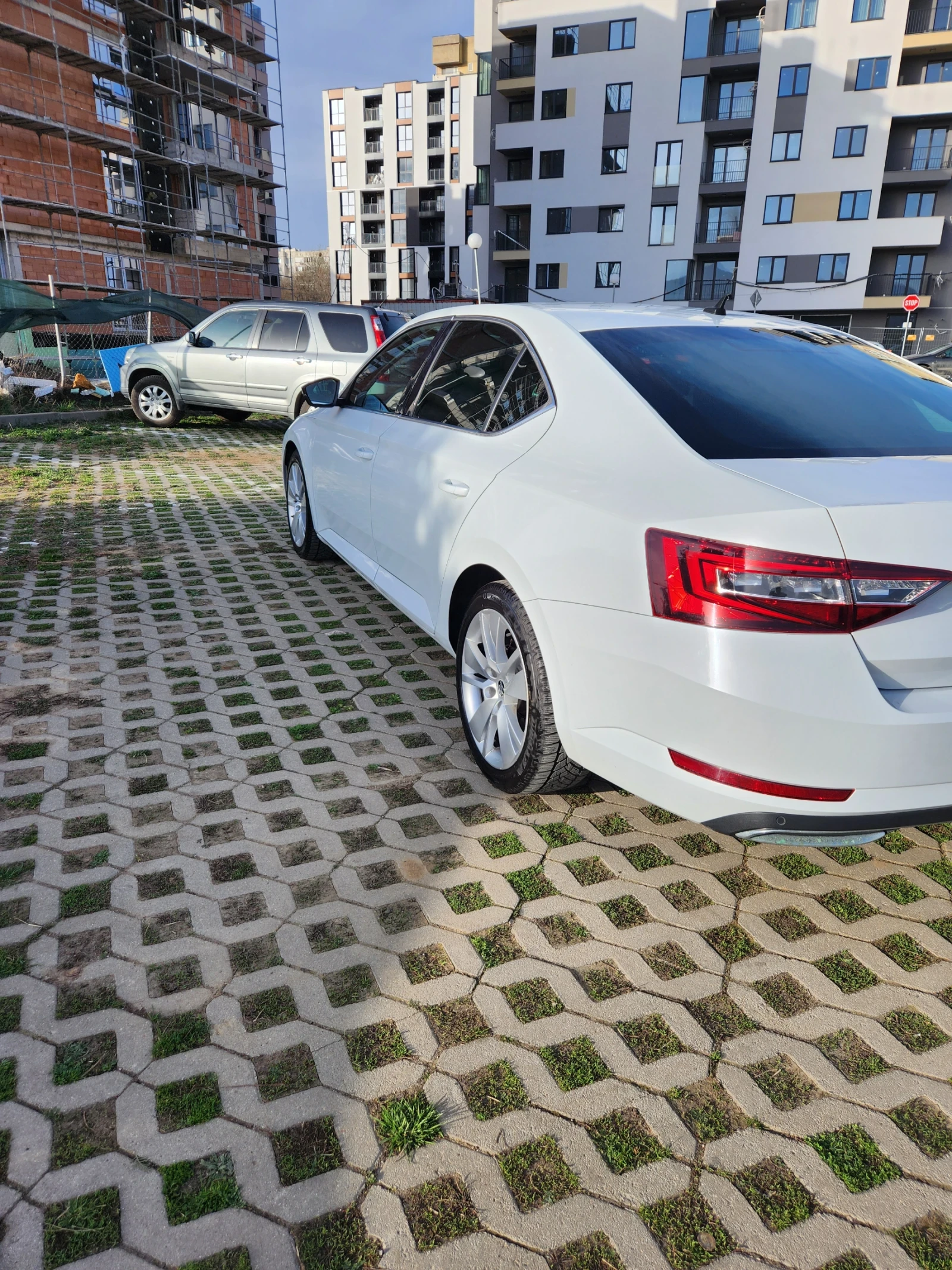 Skoda Superb 2.0 4x4 - изображение 4