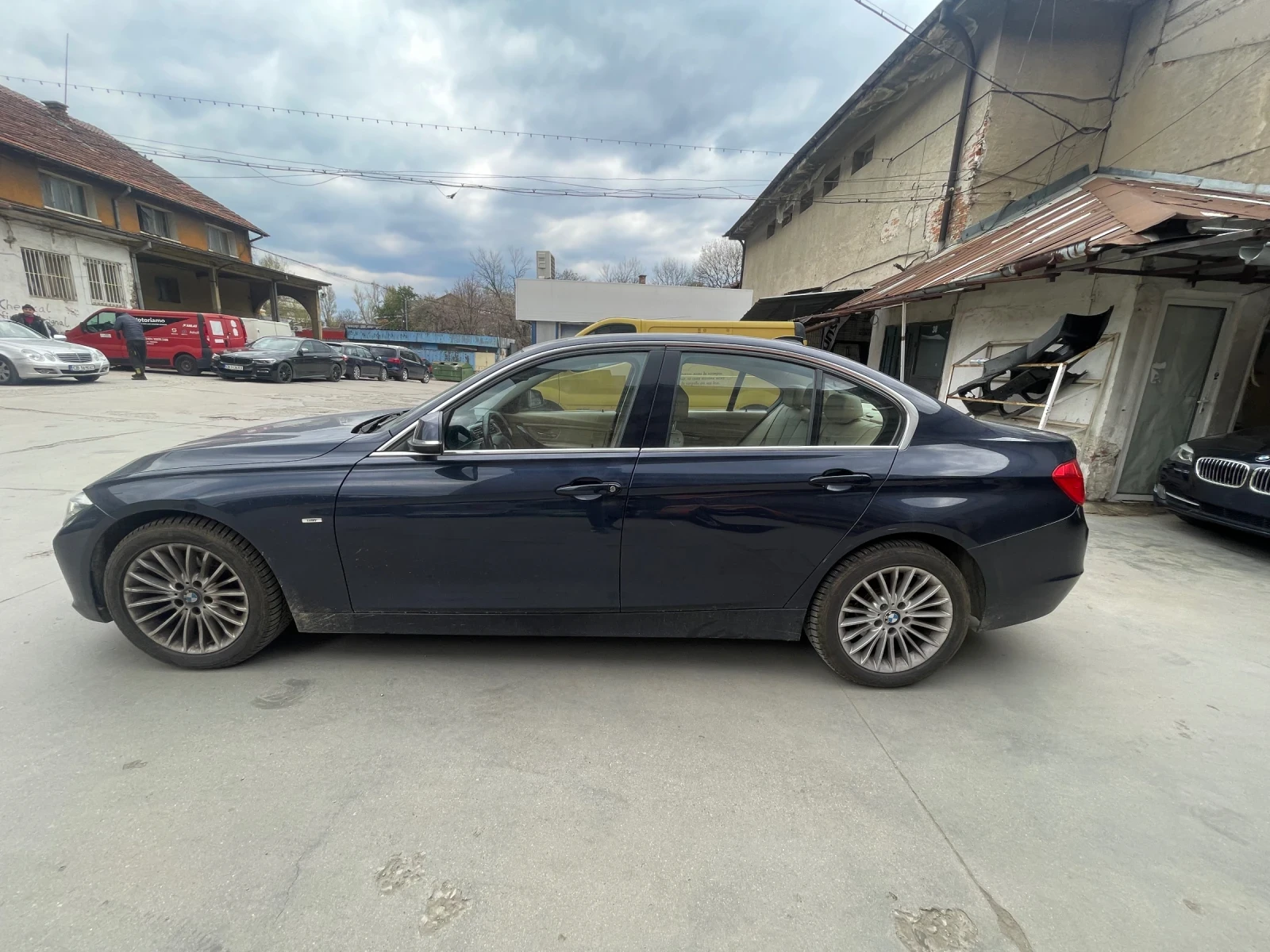 BMW 320 d автоматик - изображение 4